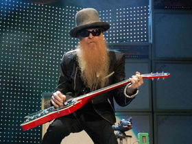 Play blues guitar like ZZ Top's Billy Gibbons
